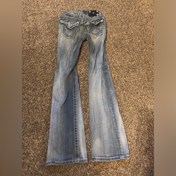Miss Me Jeans - Picture 2 of 3